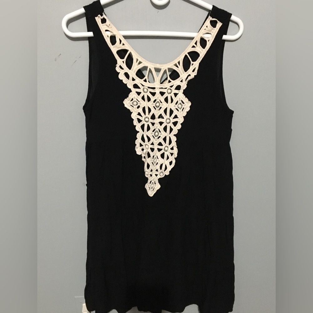 Small crocheted tank